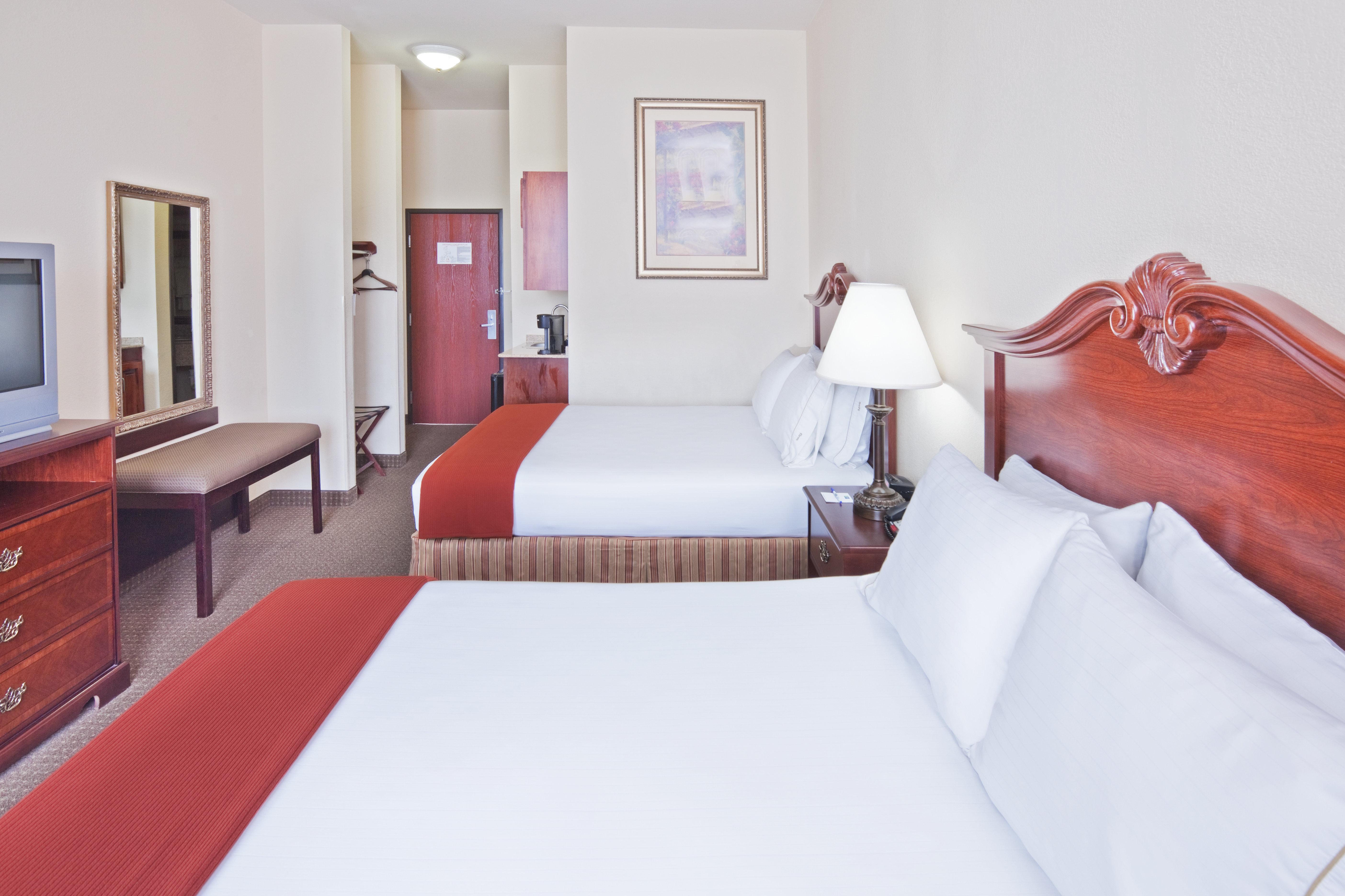 Holiday Inn Express Hotel & Suites Woodward Hwy 270, An Ihg Hotel Εξωτερικό φωτογραφία