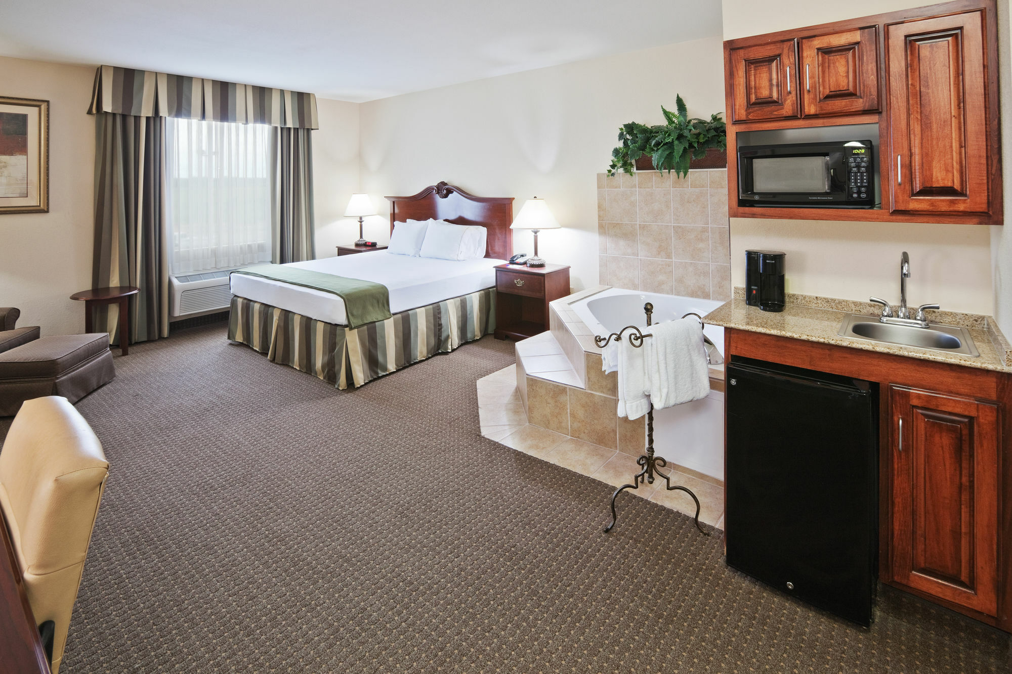 Holiday Inn Express Hotel & Suites Woodward Hwy 270, An Ihg Hotel Εξωτερικό φωτογραφία